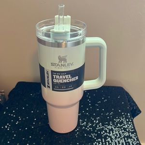 NEW STANLEY 40oz TRAVEL QUENCHER          PARFAIT SPEARMINT OMBRÉ